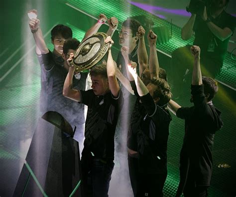 OG's comeback to win DOTA 2's TI8 .